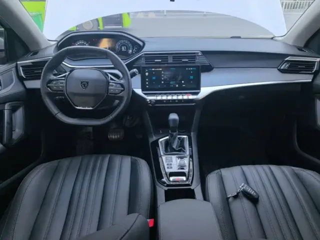 Peugeot 408 — Фото автомобиля 9