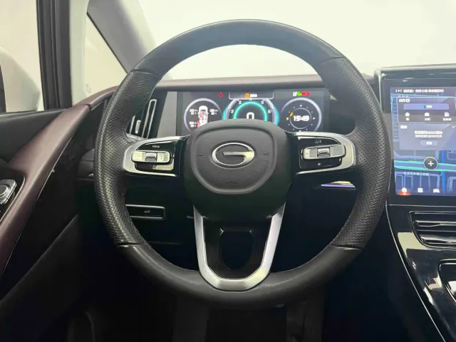 GAC Trumpchi M8 — Фото автомобиля 12