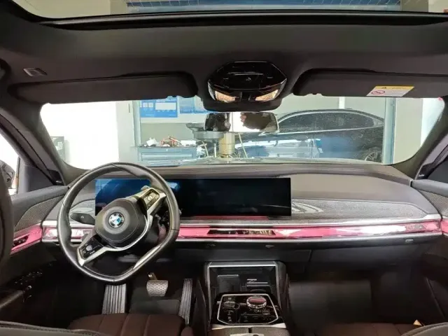 BMW 7 Series — Фото автомобиля 4