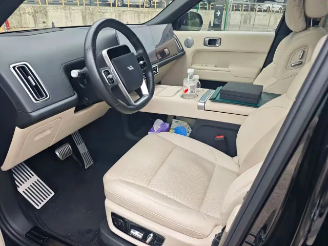 Li Auto L9 — Фото автомобиля 7