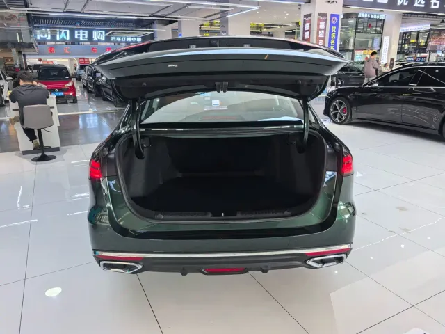 Geely Emgrand — Фото автомобиля 19