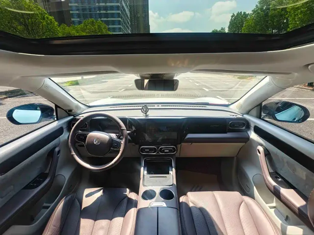 Leapmotor C11 — Фото автомобиля 5