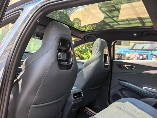 BYD Seal 06 GT — Фото автомобиля 8