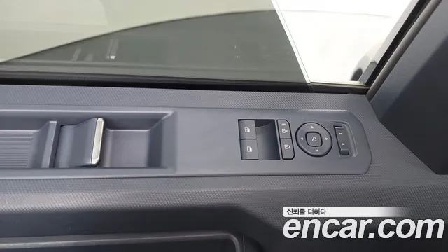 Kia PV5 — Фото автомобиля 25