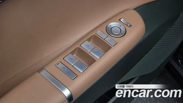 Hyundai Grandeur GN7 — Фото автомобиля 17