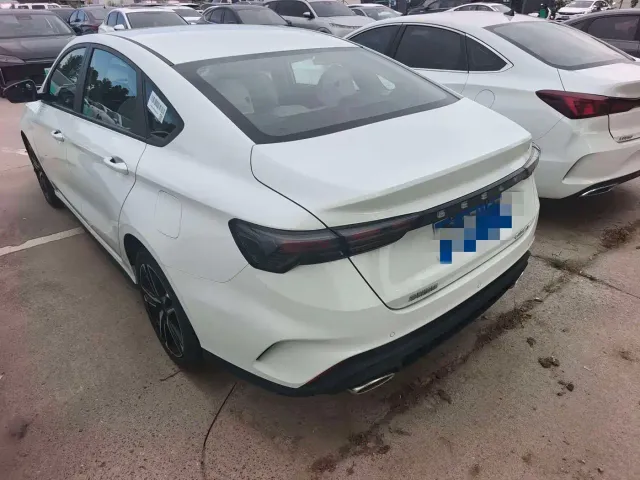 Geely Binrui — Фото автомобиля 13
