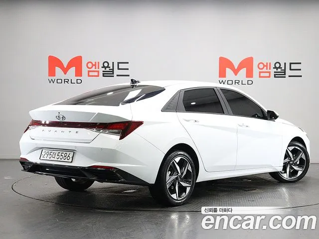 Hyundai Avante CN7 — Фото автомобиля 3