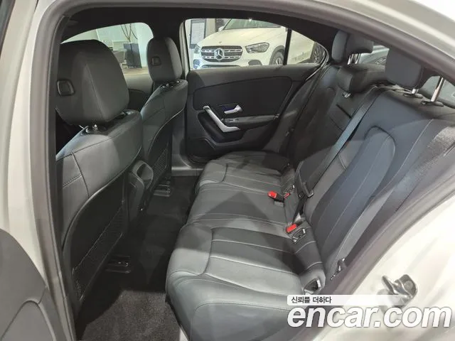 Mercedes-Benz A-Class — Фото автомобиля 11
