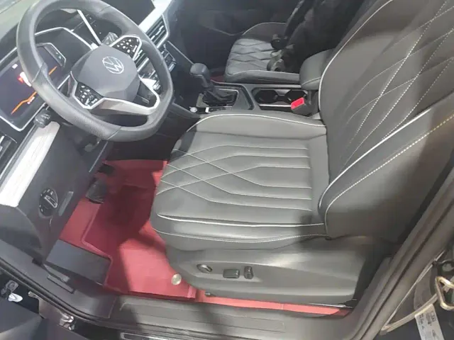 Volkswagen Tiguan L — Фото автомобиля 14