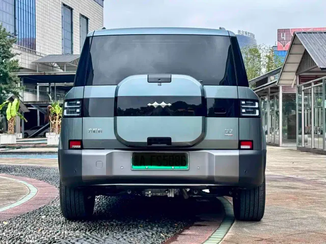 BYD FangChengBao Titanium 7 — Фото автомобиля 17