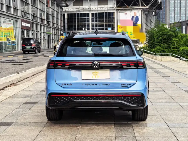 Volkswagen Tiguan L — Фото автомобиля 6