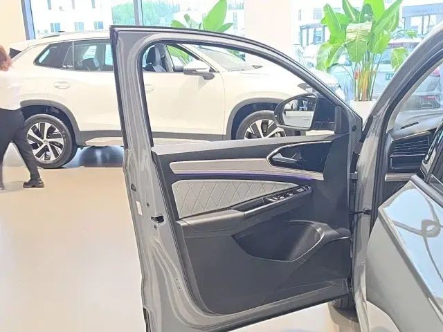 Jetta VS7 — Фото автомобиля 8