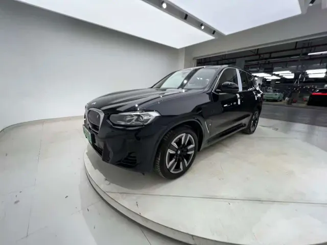 BMW iX3 — Фото автомобиля 27