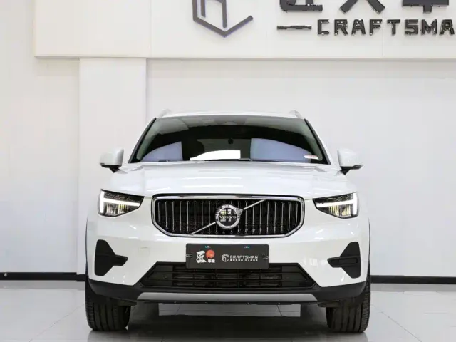 Volvo XC40 — Фото автомобиля 18