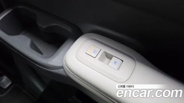Hyundai Santa Fe MX5 — Фото автомобиля 28