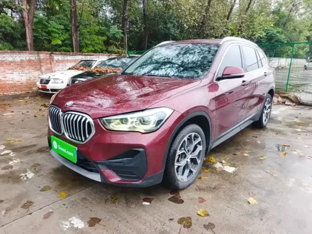Фотография автомобиля — BMW X1