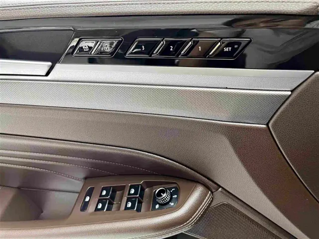 Volkswagen Phideon — Фото автомобиля 18