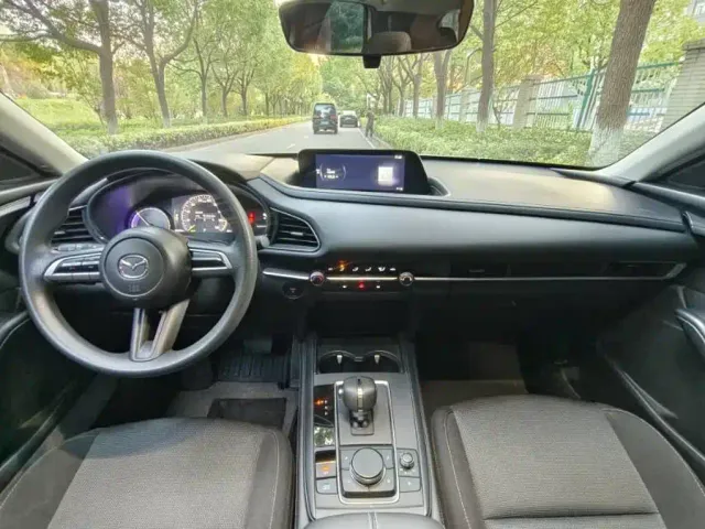Mazda CX-30 EV — Фото автомобиля 9