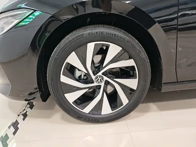 Volkswagen Passat — Фото автомобиля 22