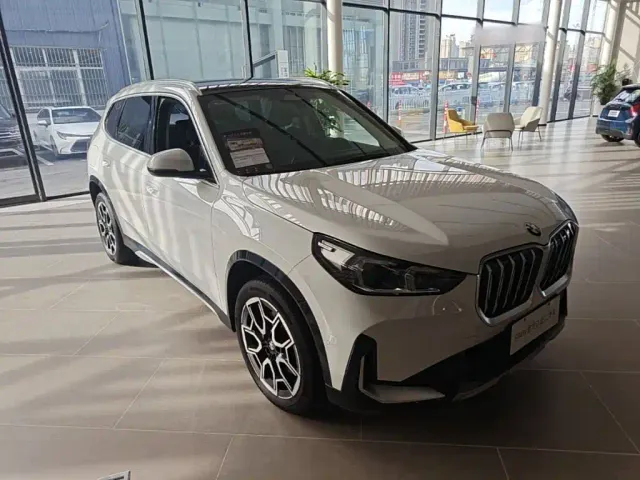 BMW X1 — Фото автомобиля 3