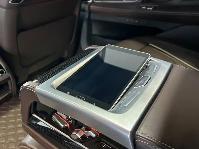 BMW 7 Series — Фото автомобиля 23