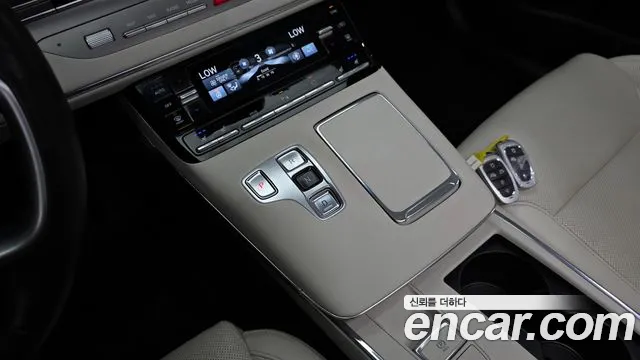 Hyundai Grandeur Grandeur (New) Hybrid — Фото автомобиля 9