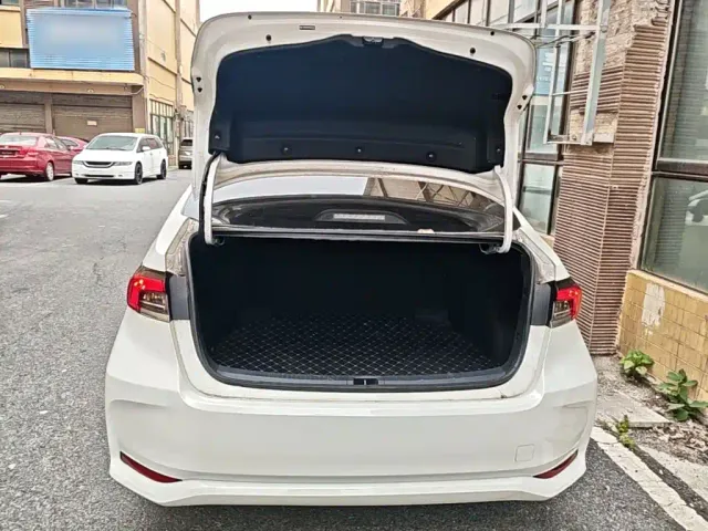 Toyota Corolla — Фото автомобиля 18