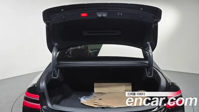 Genesis G80 Бензин 2.5 турбо AWD — Фото автомобиля 18