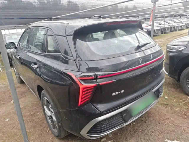 Hongqi HS3 PHEV — Фото автомобиля 4