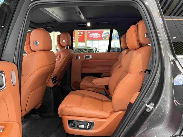 Li Auto L9 — Фото автомобиля 12