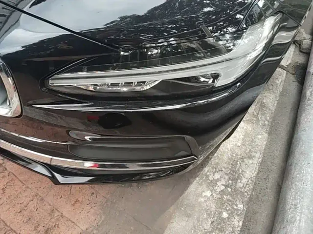 Volvo S90 — Фото автомобиля 23