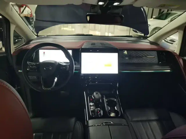 GAC Trumpchi E9 — Фото автомобиля 9
