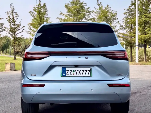 Aito M7 — Фото автомобиля 15