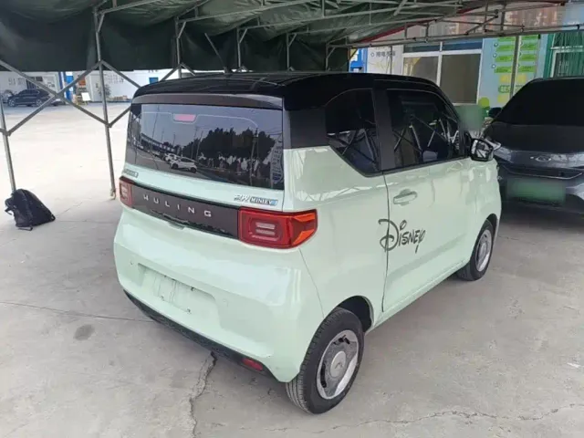 Wuling Hongguang Mini EV — Фото автомобиля 6