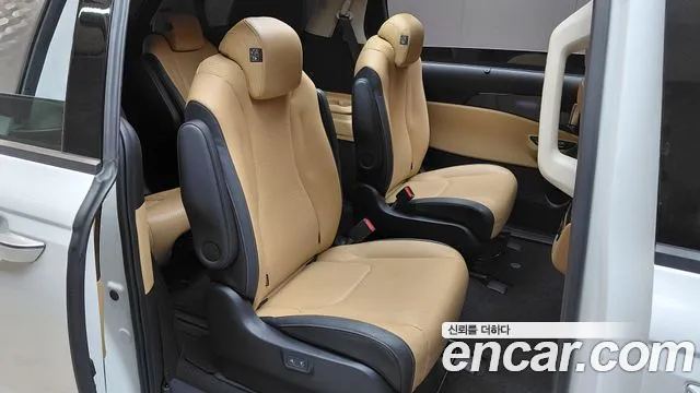 Kia Canival Carnival 4 поколение Бензин 9 мест Signature — Фото автомобиля 10