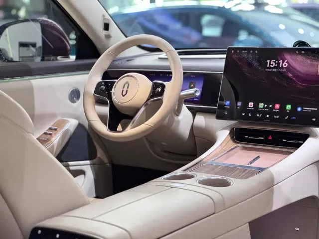 Aito M7 — Фото автомобиля 15