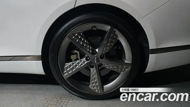Genesis G80 RG3 — Фото автомобиля 21