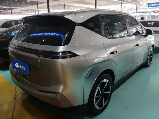 Aion AION Y 2023 Plus 510 Smart Leader Edition — Фото автомобиля 3