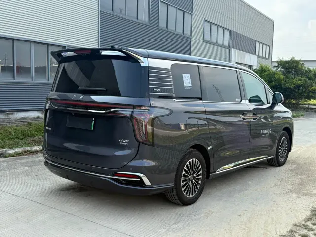 Hongqi HQ9 PHEV — Фото автомобиля 2
