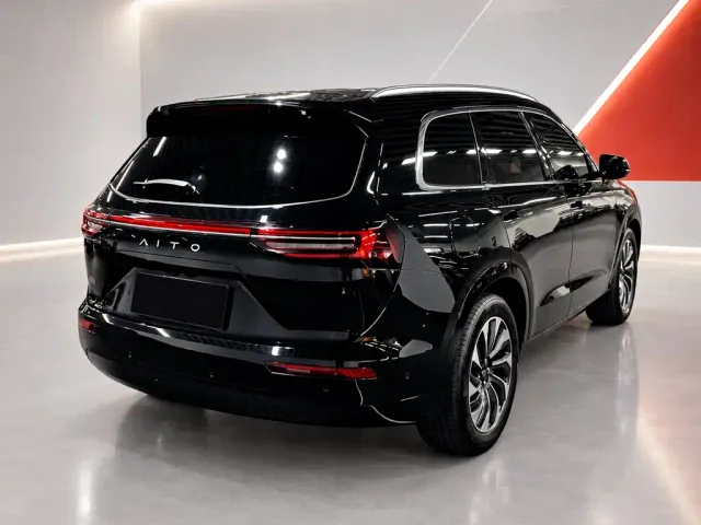 Aito M7 — Фото автомобиля 6