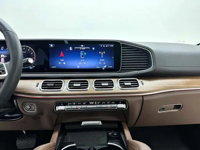 Mercedes-Benz GLE-Class — Фото автомобиля 15