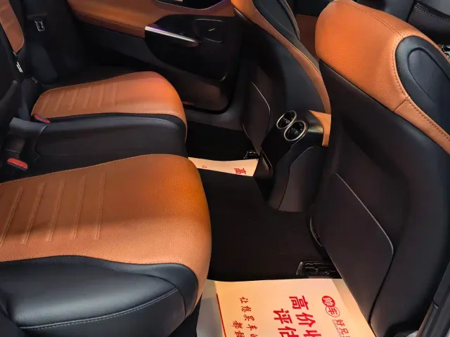 Mercedes-Benz C-Class — Фото автомобиля 10