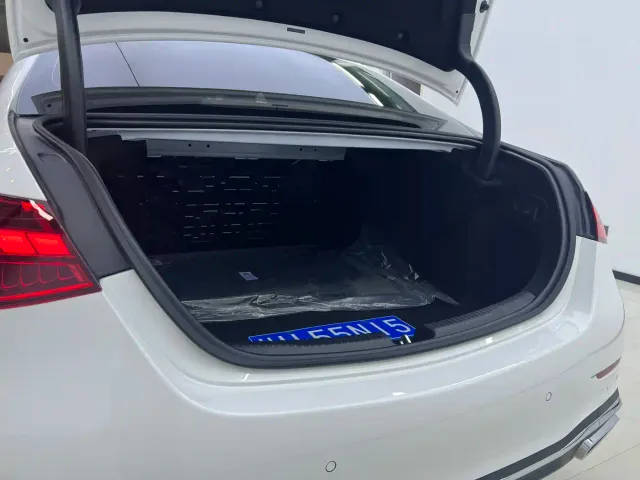 Mercedes-Benz C-Class — Фото автомобиля 19