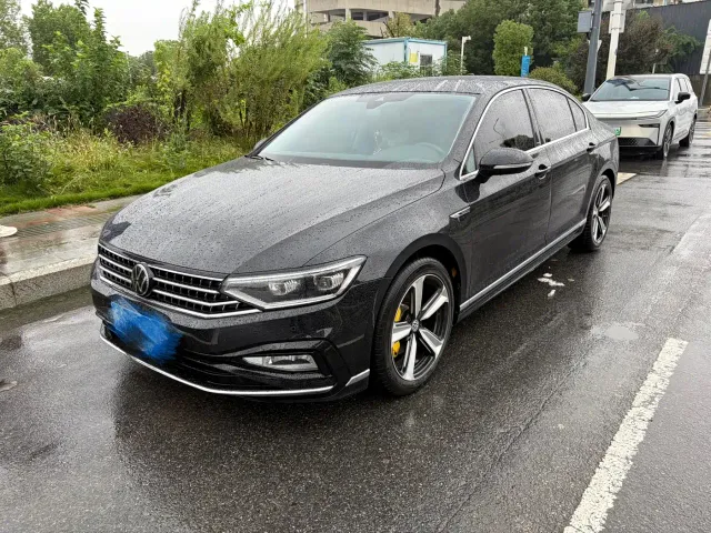 Фотография автомобиля — Volkswagen Magotan