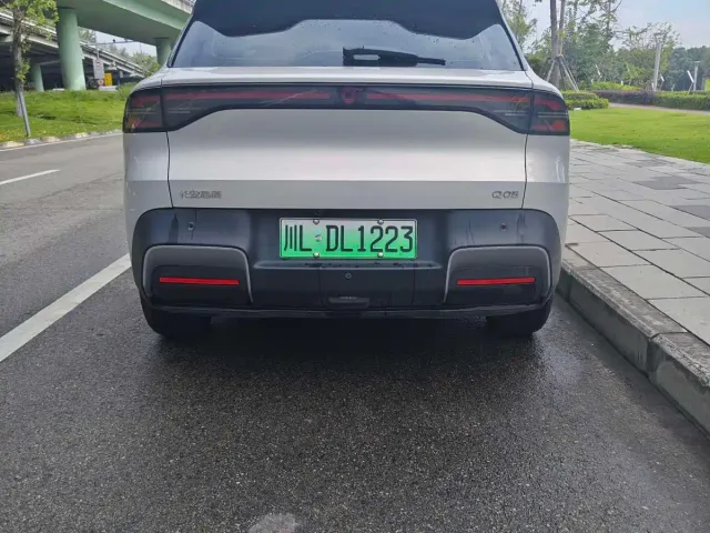 Changan Qiyuan Q05 — Фото автомобиля 6