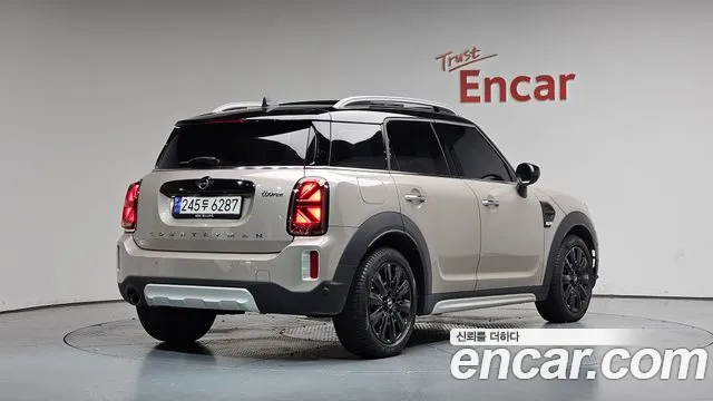 Фотография автомобиля — MINI Countryman