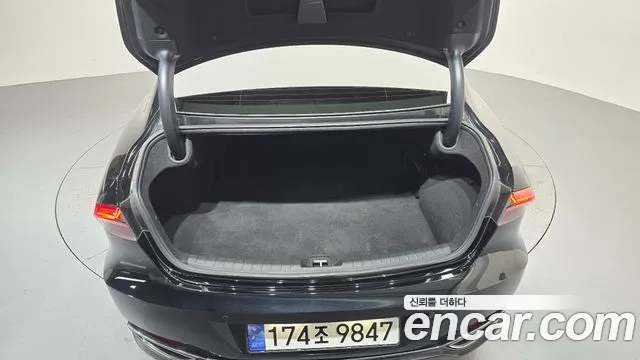 Hyundai Grandeur (New) Hybrid — Фото автомобиля 24