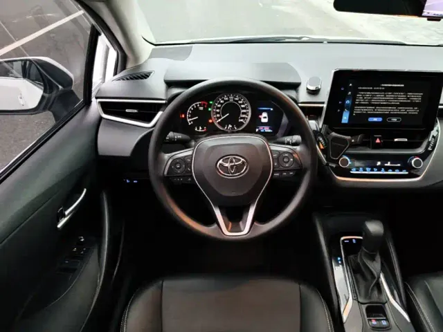 Toyota Corolla — Фото автомобиля 10