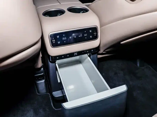 Li Auto MEGA — Фото автомобиля 29