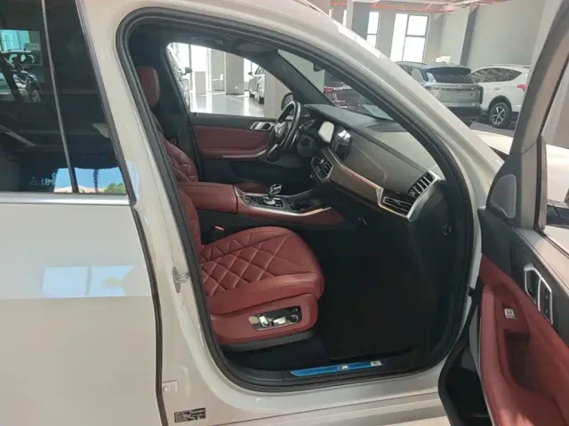 BMW X5 — Фото автомобиля 8